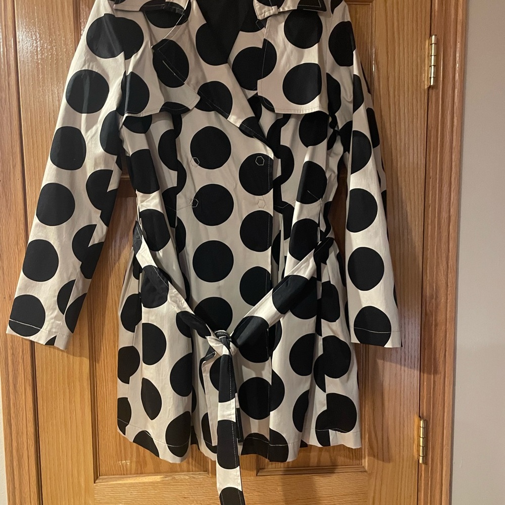 Katherine Barclay coat in L